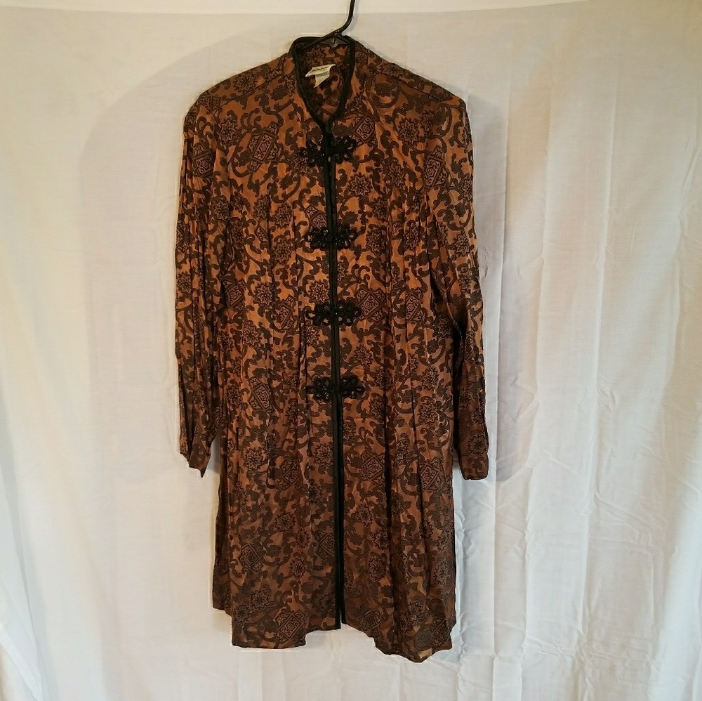 Beautiful Vintage floral patterned top!